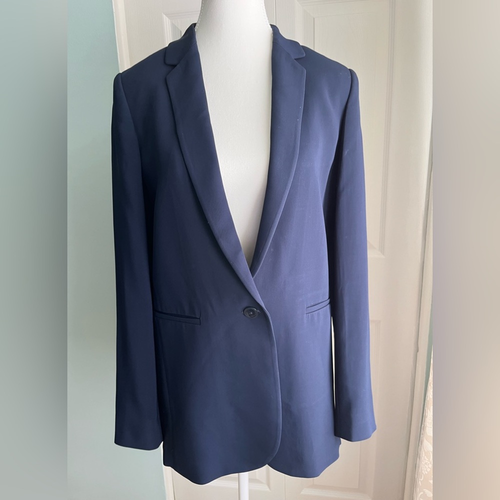 Chic Massimo Dutti Navy Blazer. Size 8